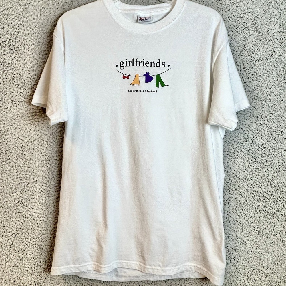 VTG "Girlfriends" Shirt Size M (Monica Gellar) Friends. San Francisco . Portland